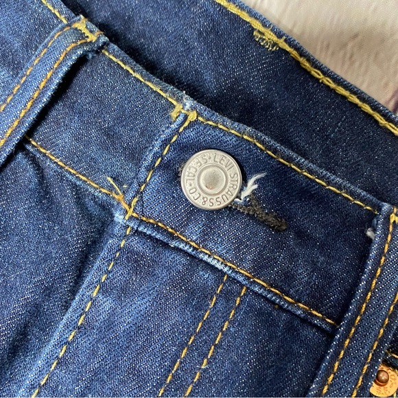 LEVI’S 511 Jeans - Picture 6 of 9